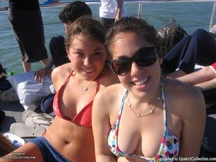 <beach teen cleavage
